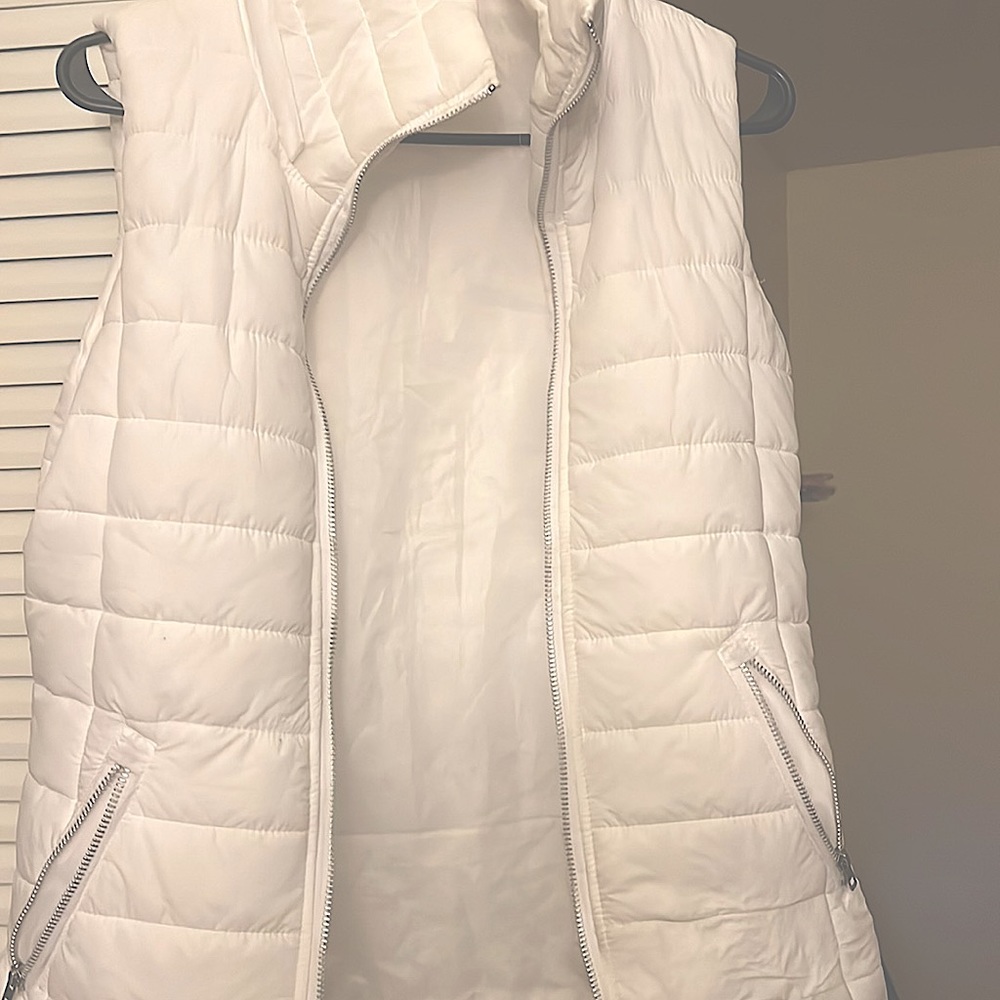 White vest size large no holes
